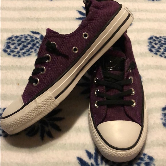 Chucks - Picture 2 of 4